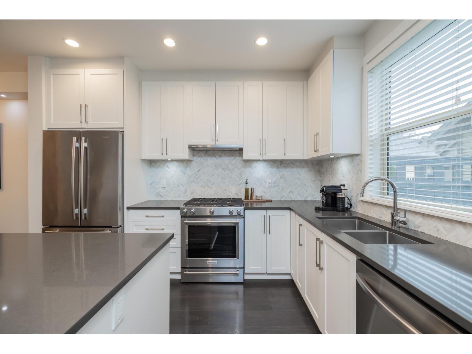 16454 25 AVENUE, Surrey