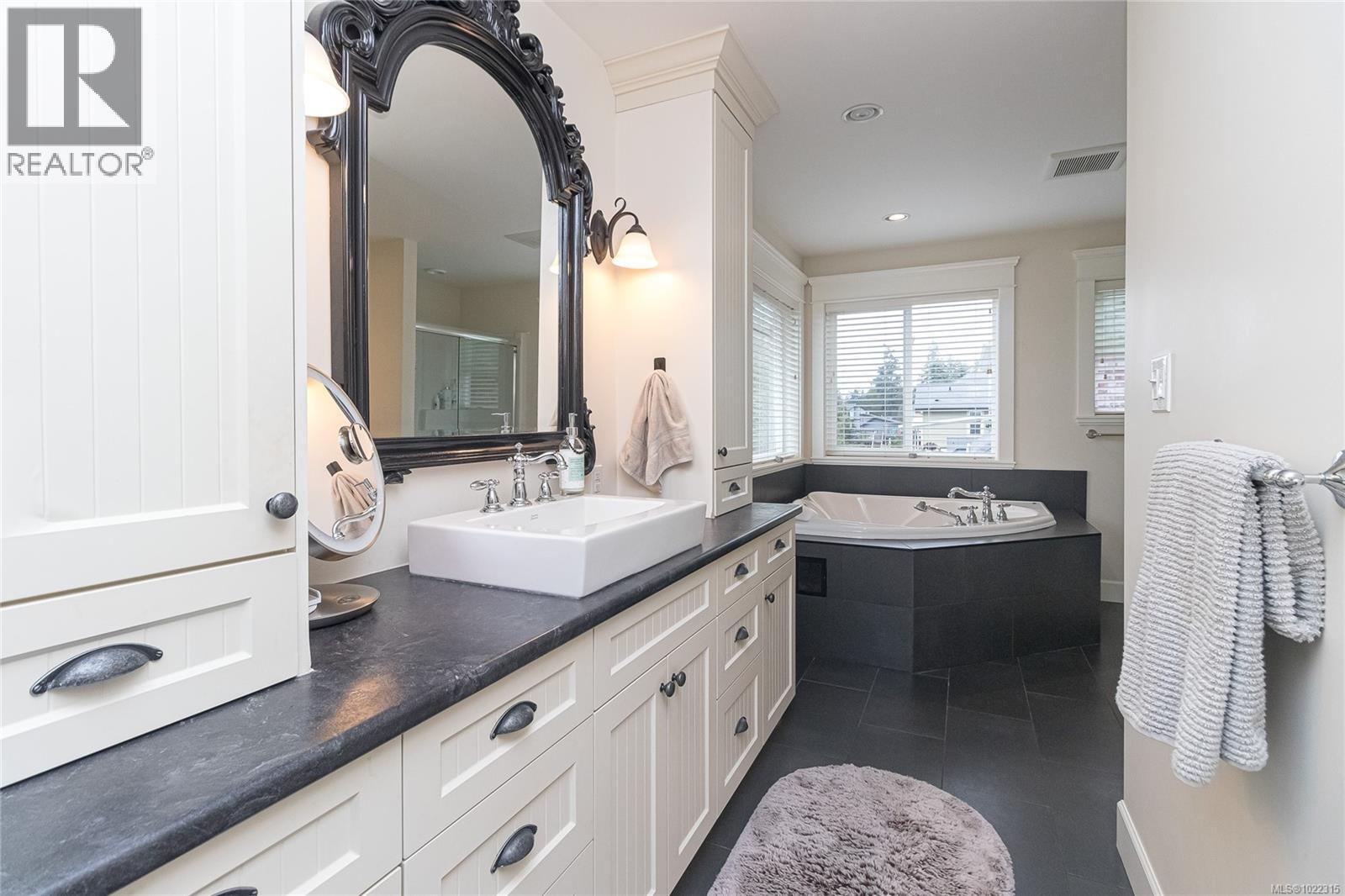 6983 Brailsford Pl, Sooke