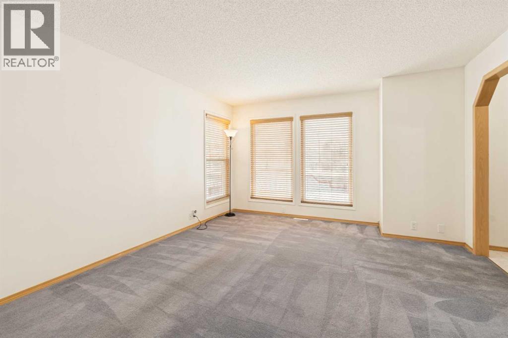 Single Family House for Sale in  Catalina Boulevard NE Monterey Park Calgary 