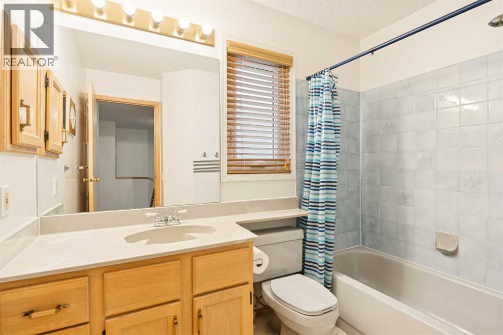 Single Family House for Sale in  Catalina Boulevard NE Monterey Park Calgary 