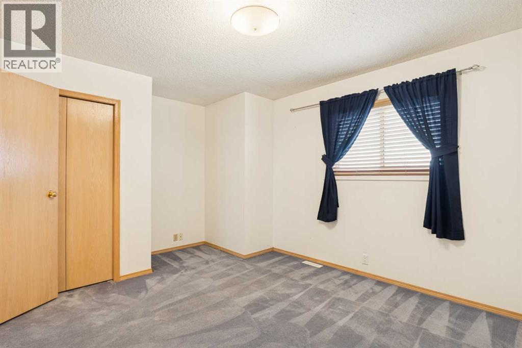 Single Family House for Sale in  Catalina Boulevard NE Monterey Park Calgary 