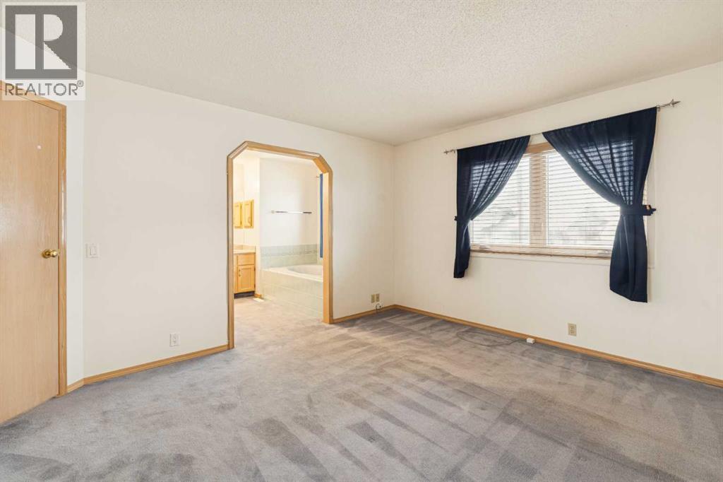 Single Family House for Sale in  Catalina Boulevard NE Monterey Park Calgary 