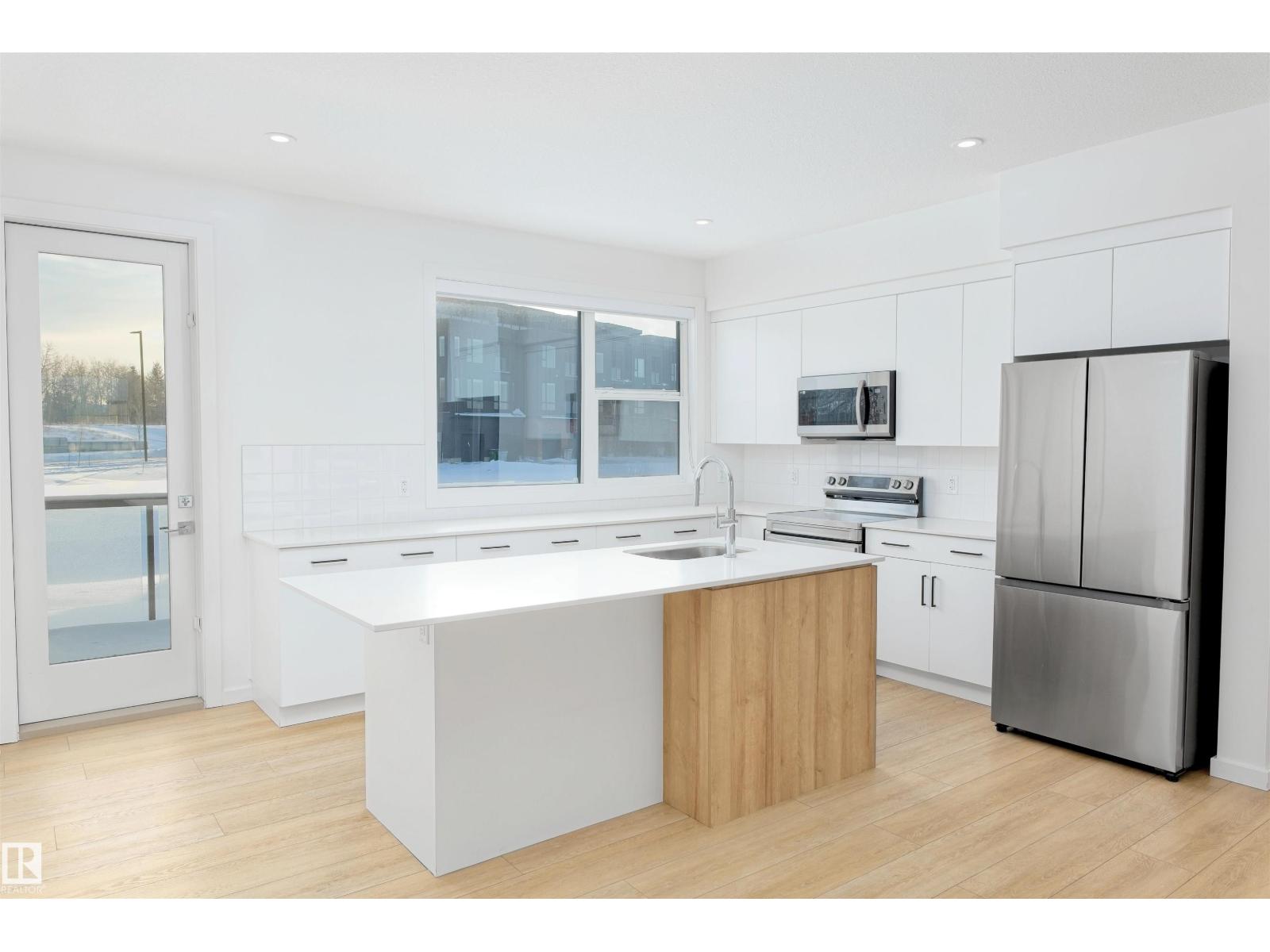 #4 5 RONDEAU DR, St. Albert