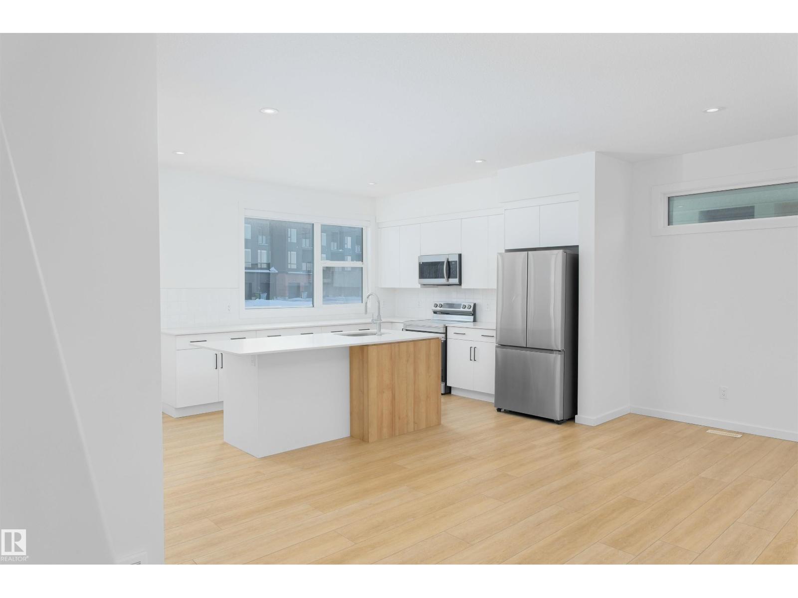 #4 5 RONDEAU DR, St. Albert