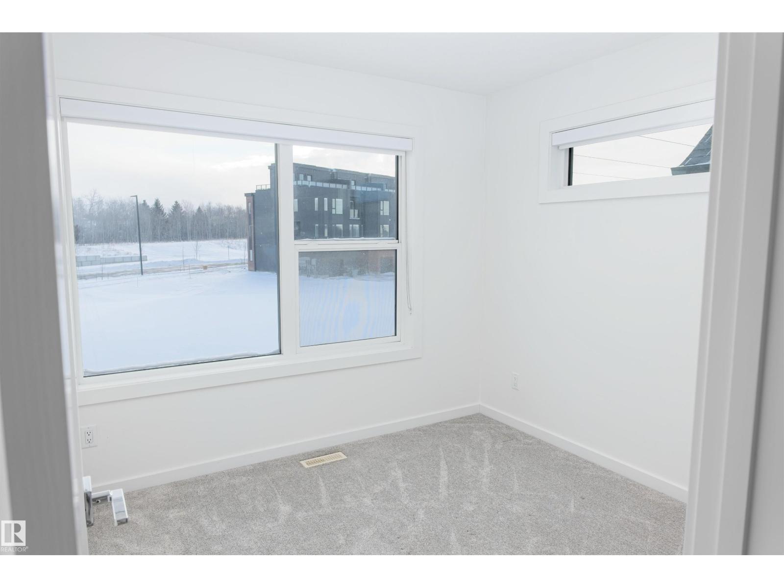 #4 5 RONDEAU DR, St. Albert