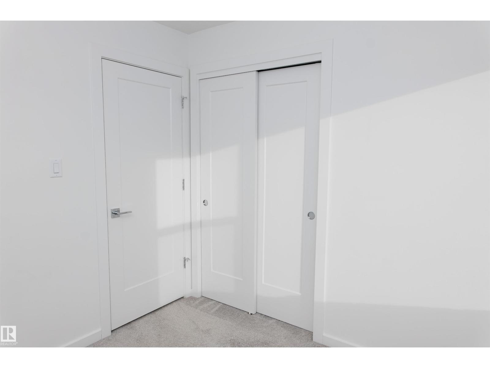 #4 5 RONDEAU DR, St. Albert