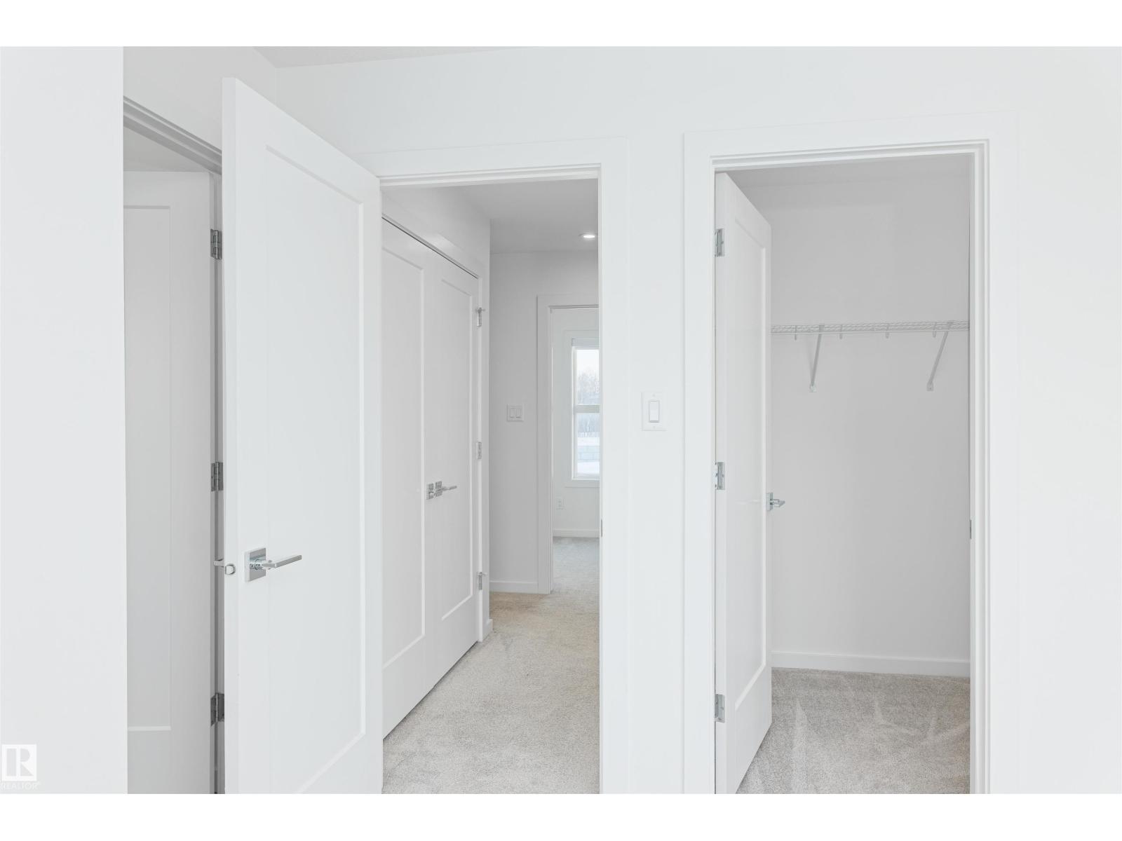 #4 5 RONDEAU DR, St. Albert