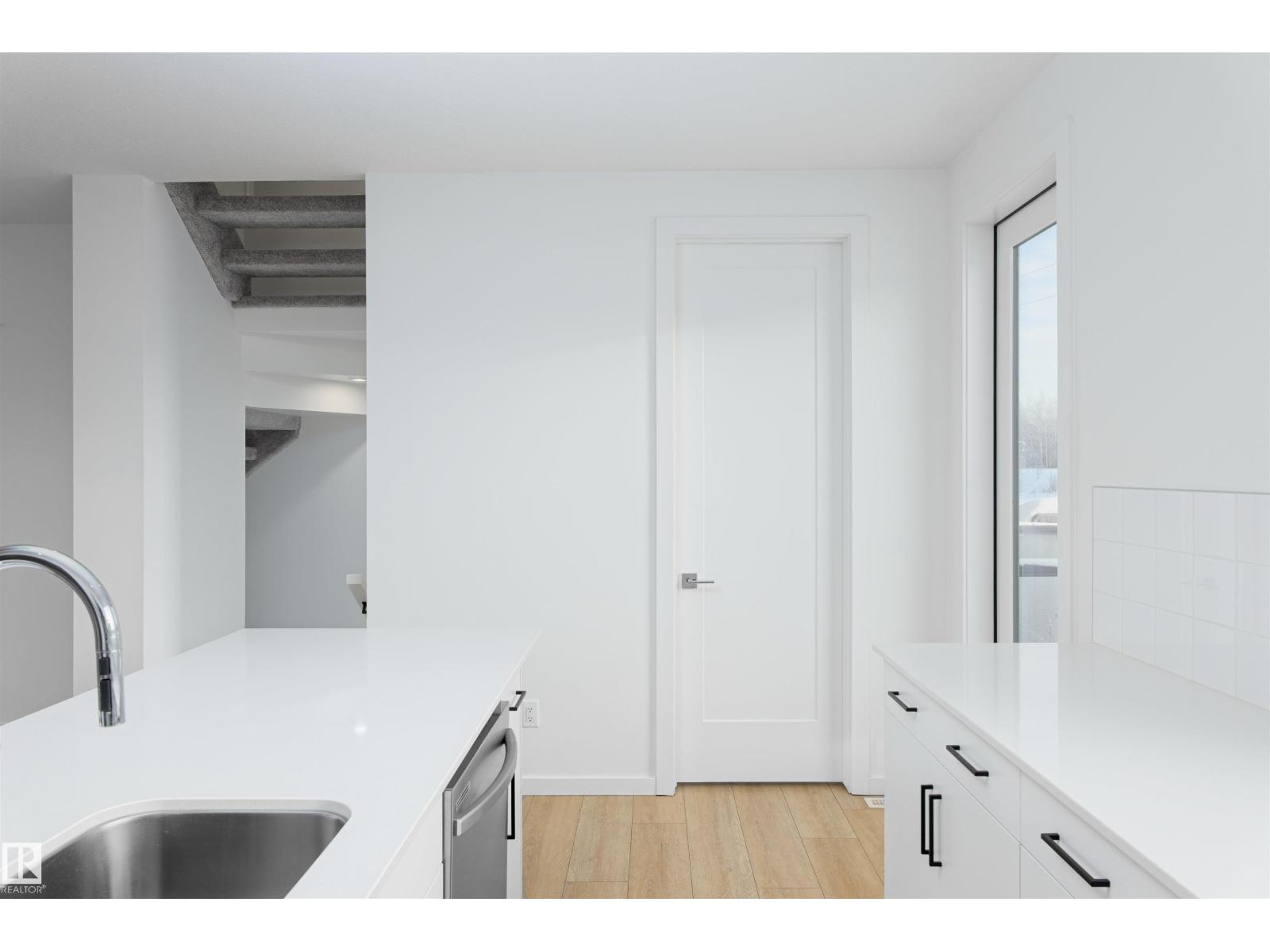 #4 5 RONDEAU DR, St. Albert