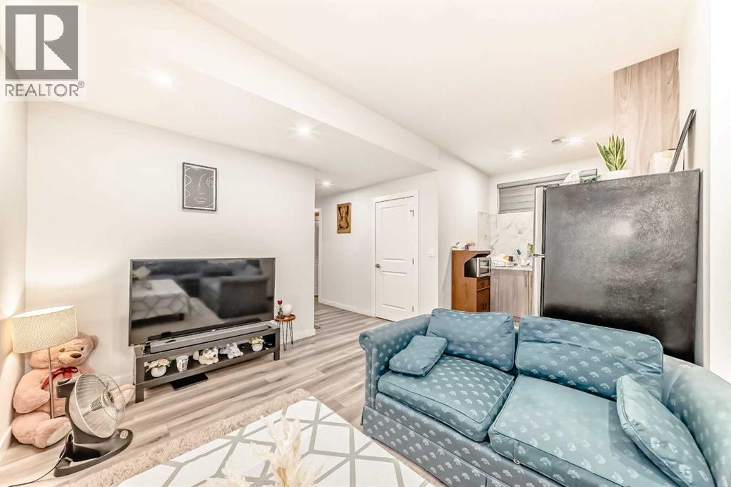 Single Family House for Sale in  Redstone Drive NE Redstone Calgary 