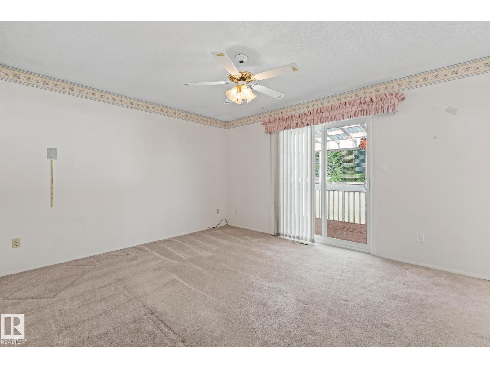 1126 105 ST NW, Edmonton