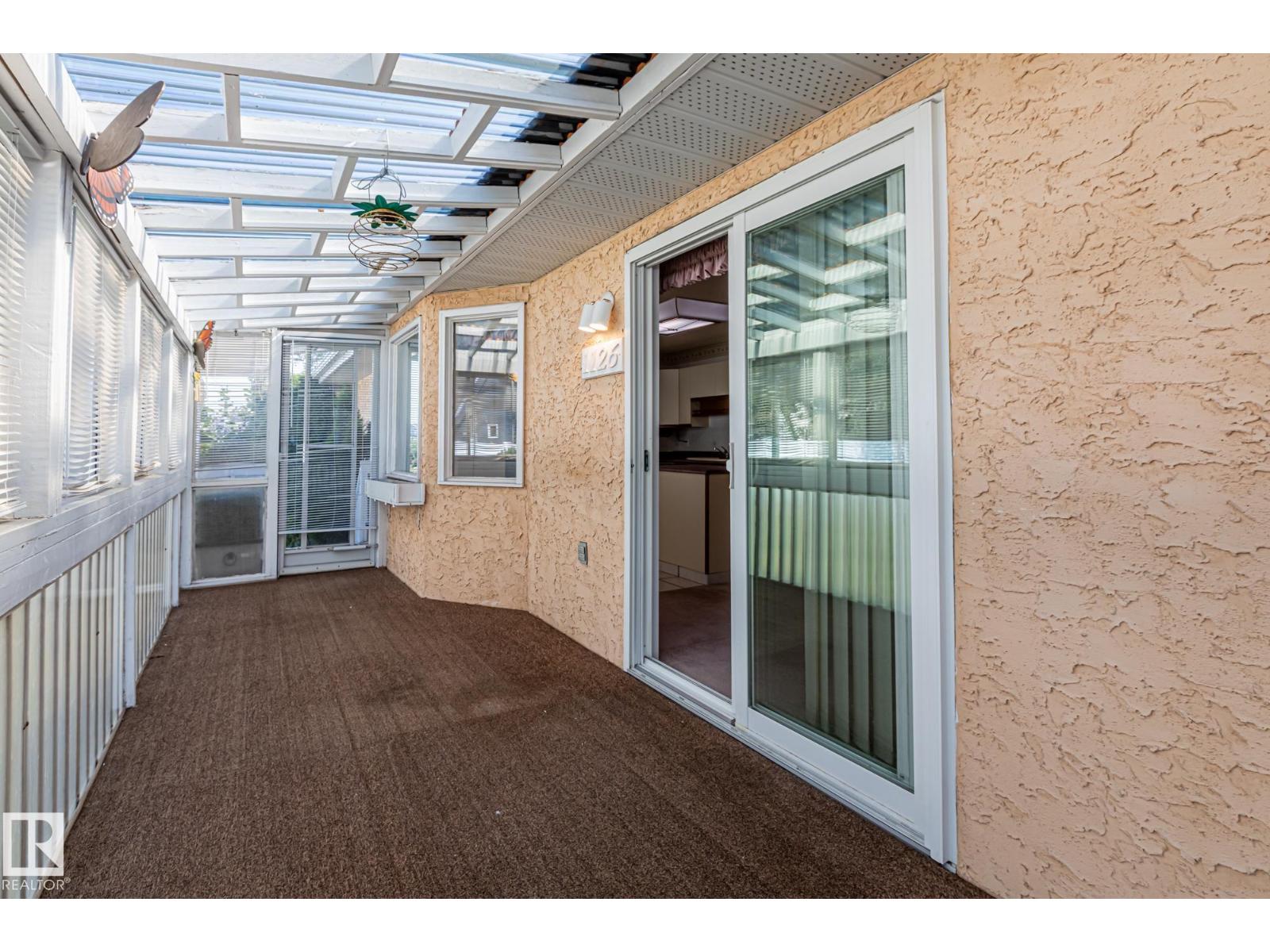 1126 105 ST NW, Edmonton