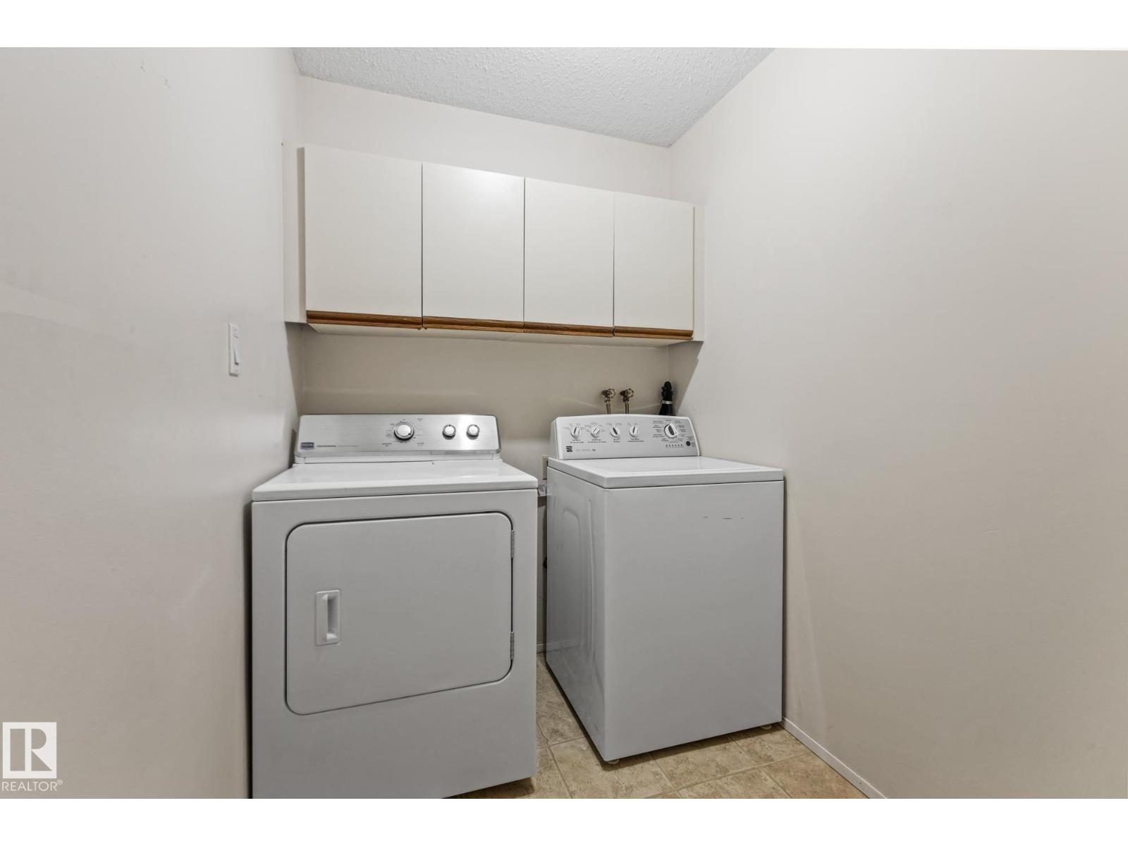 1126 105 ST NW, Edmonton