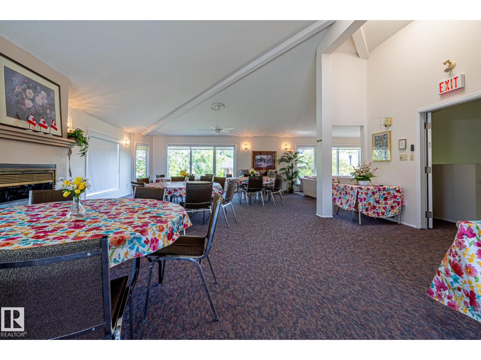 1126 105 ST NW, Edmonton