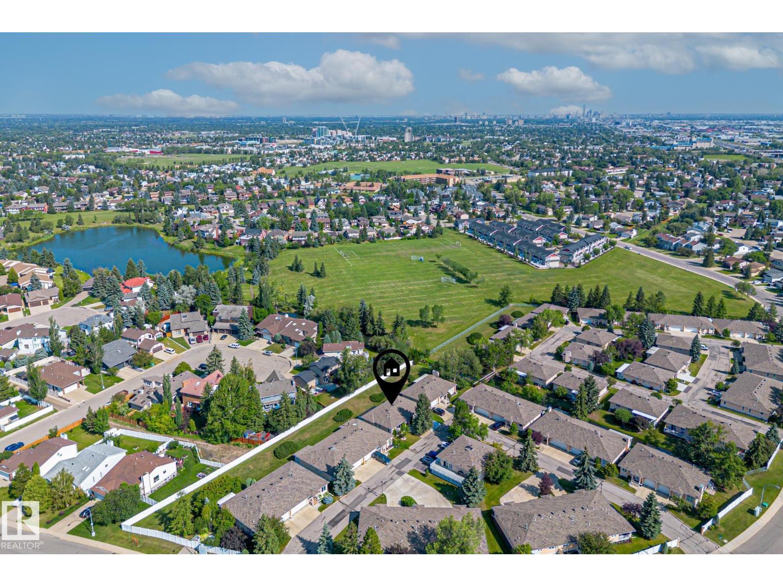 1126 105 ST NW, Edmonton