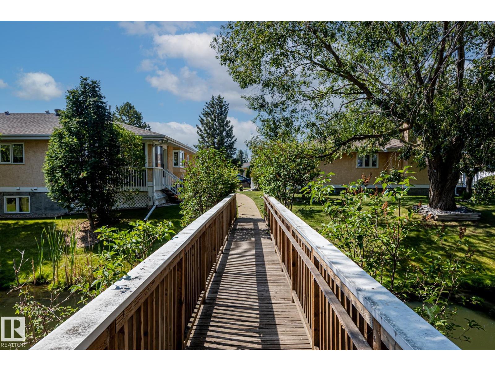 1126 105 ST NW, Edmonton