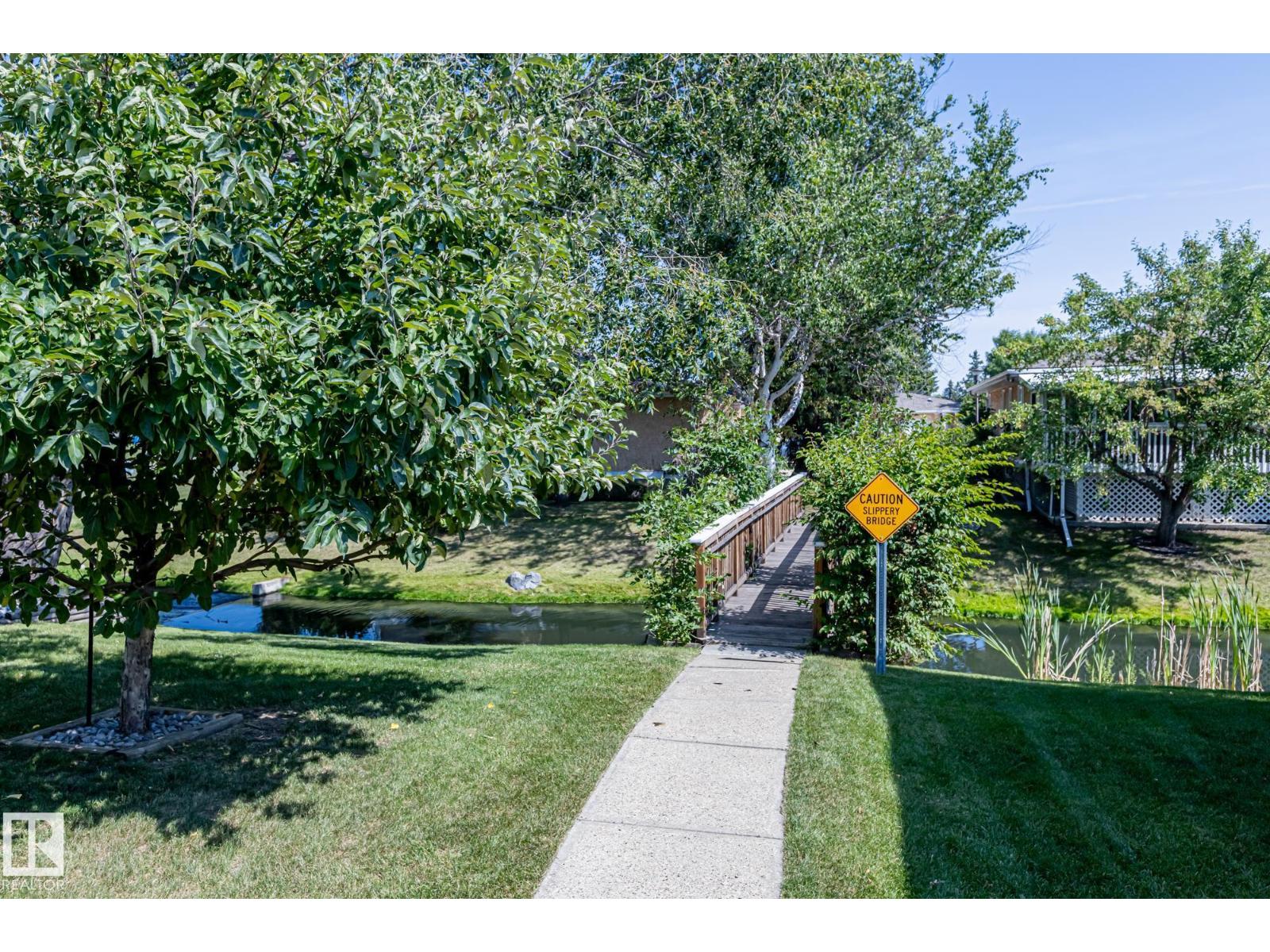 1126 105 ST NW, Edmonton