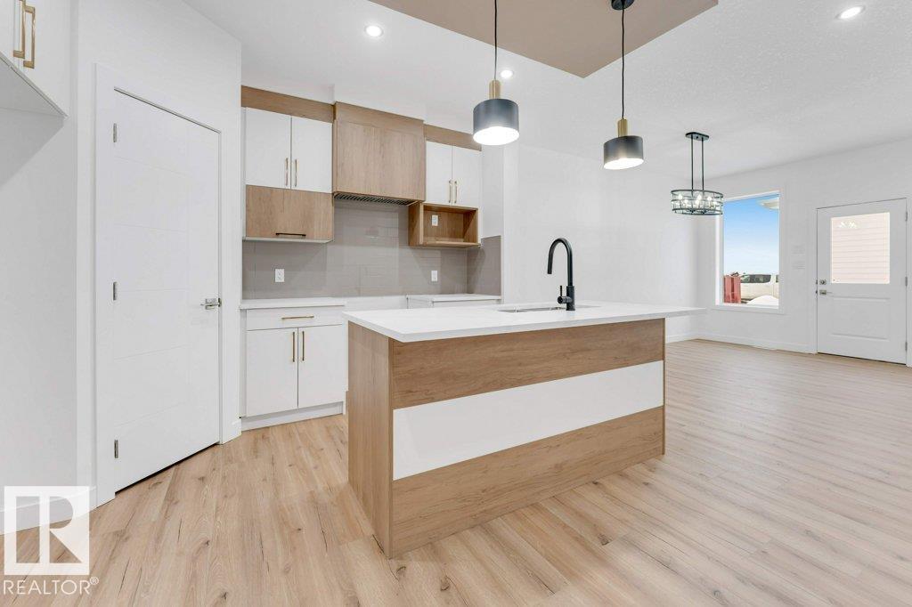 402 Crystal Creek link, Leduc