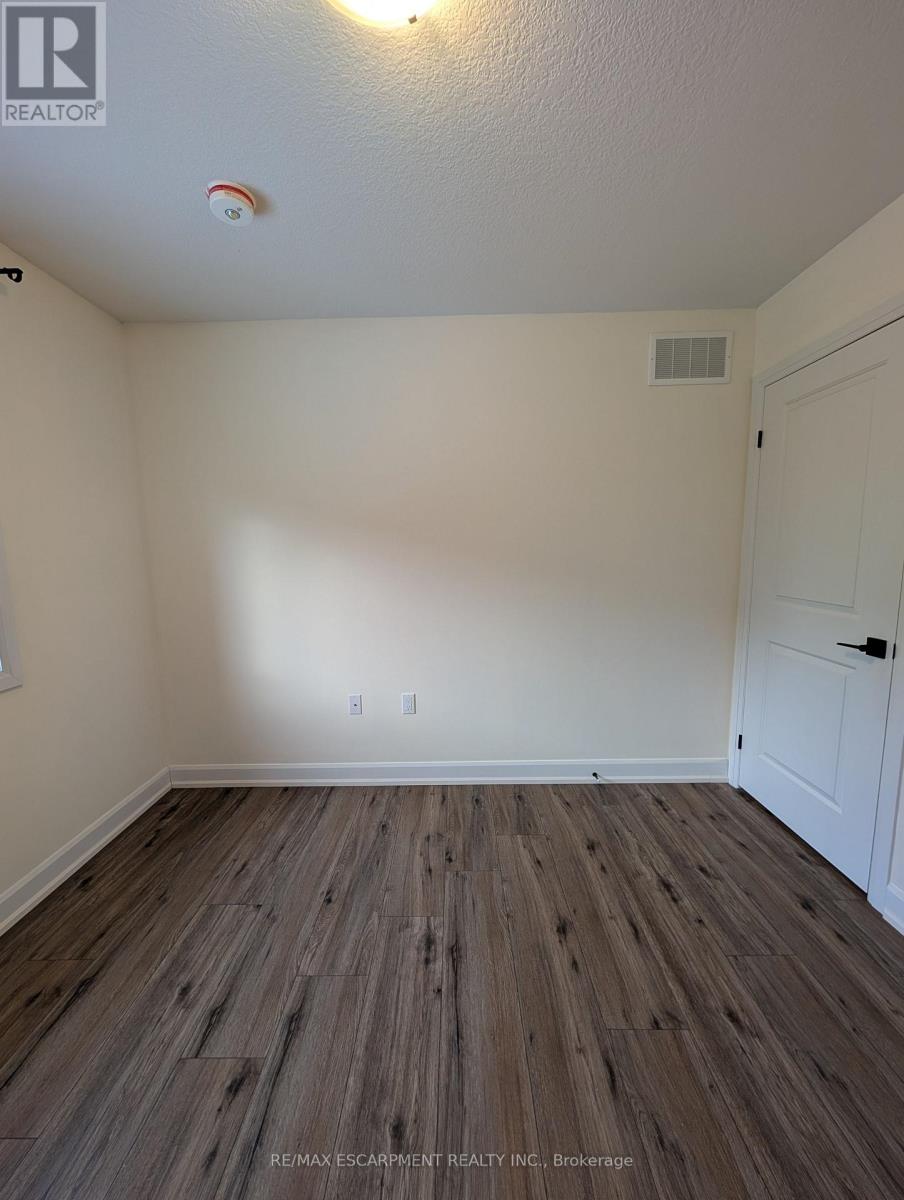 Single Family House for Sale in  SOUTHAM LANE Hamilton (Mountview) 