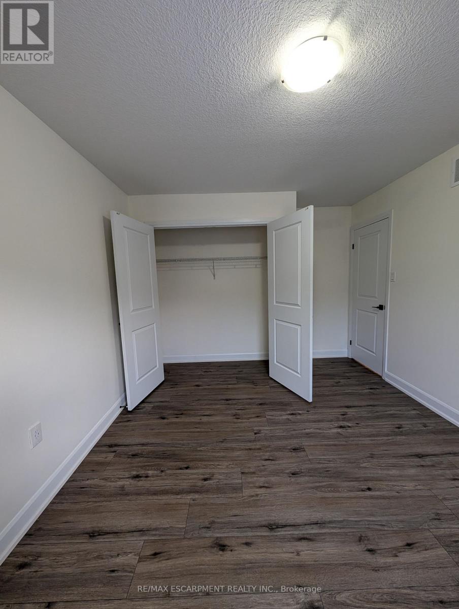 Single Family House for Sale in  SOUTHAM LANE Hamilton (Mountview) 