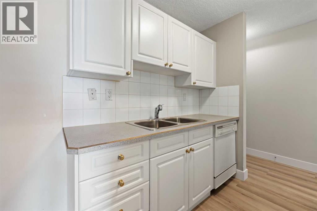 Single Family House for Sale in    Avenue SW Beltline Calgary 