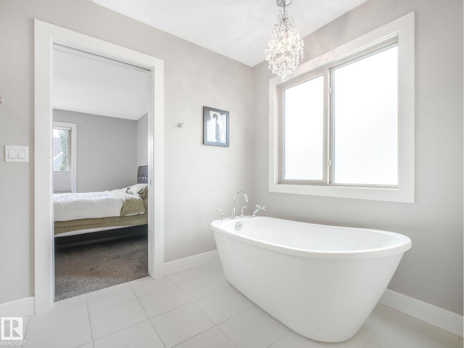 36 Nault CR, St. Albert