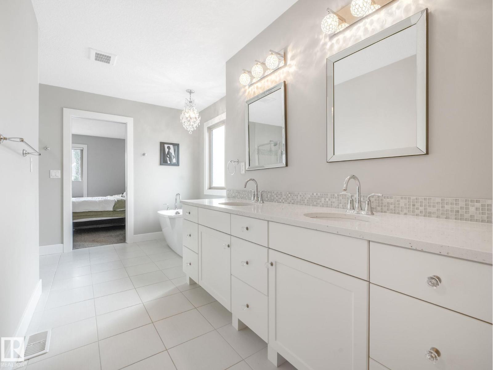 36 Nault CR, St. Albert