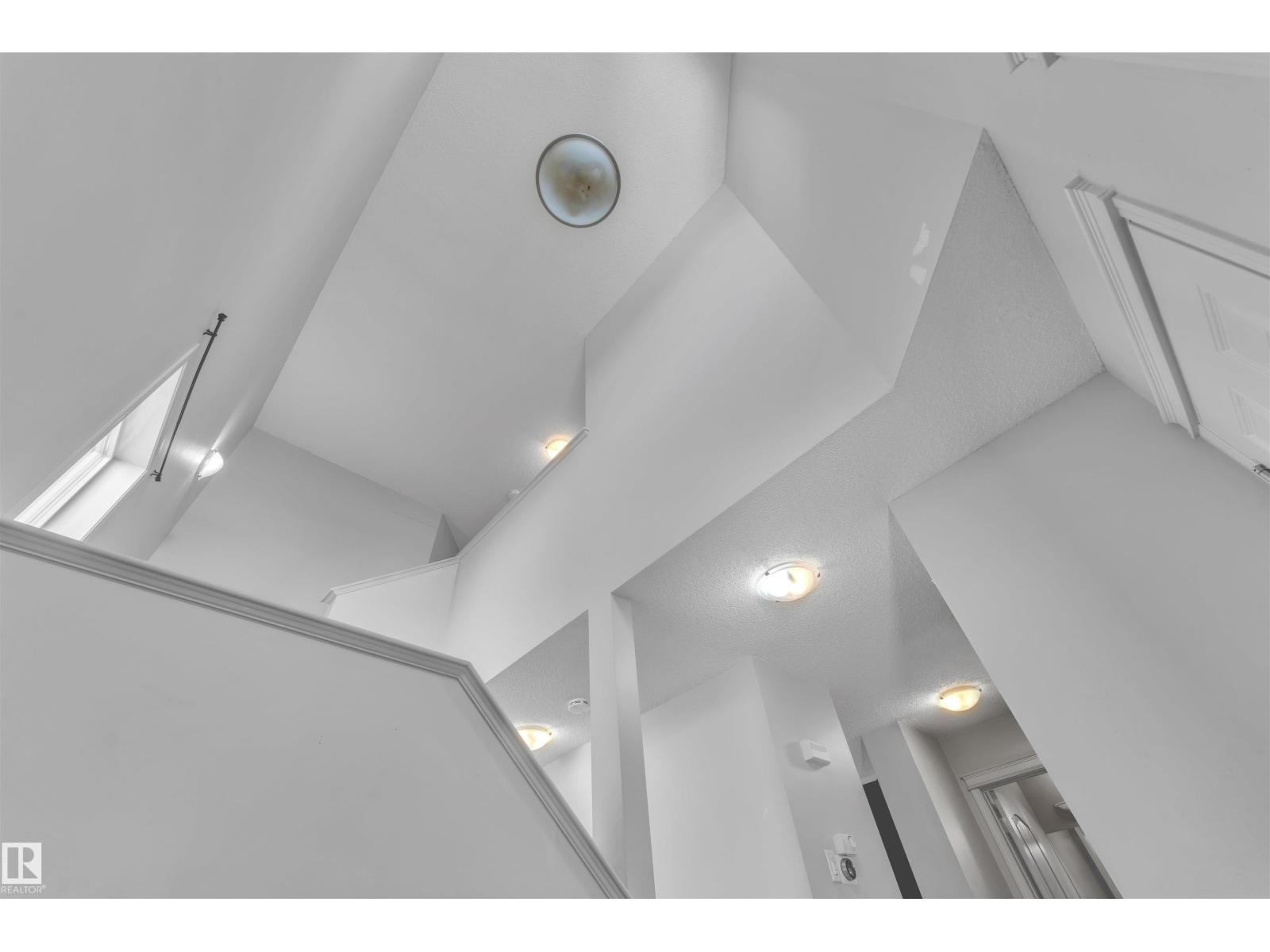 6152 13 AV SW, Edmonton