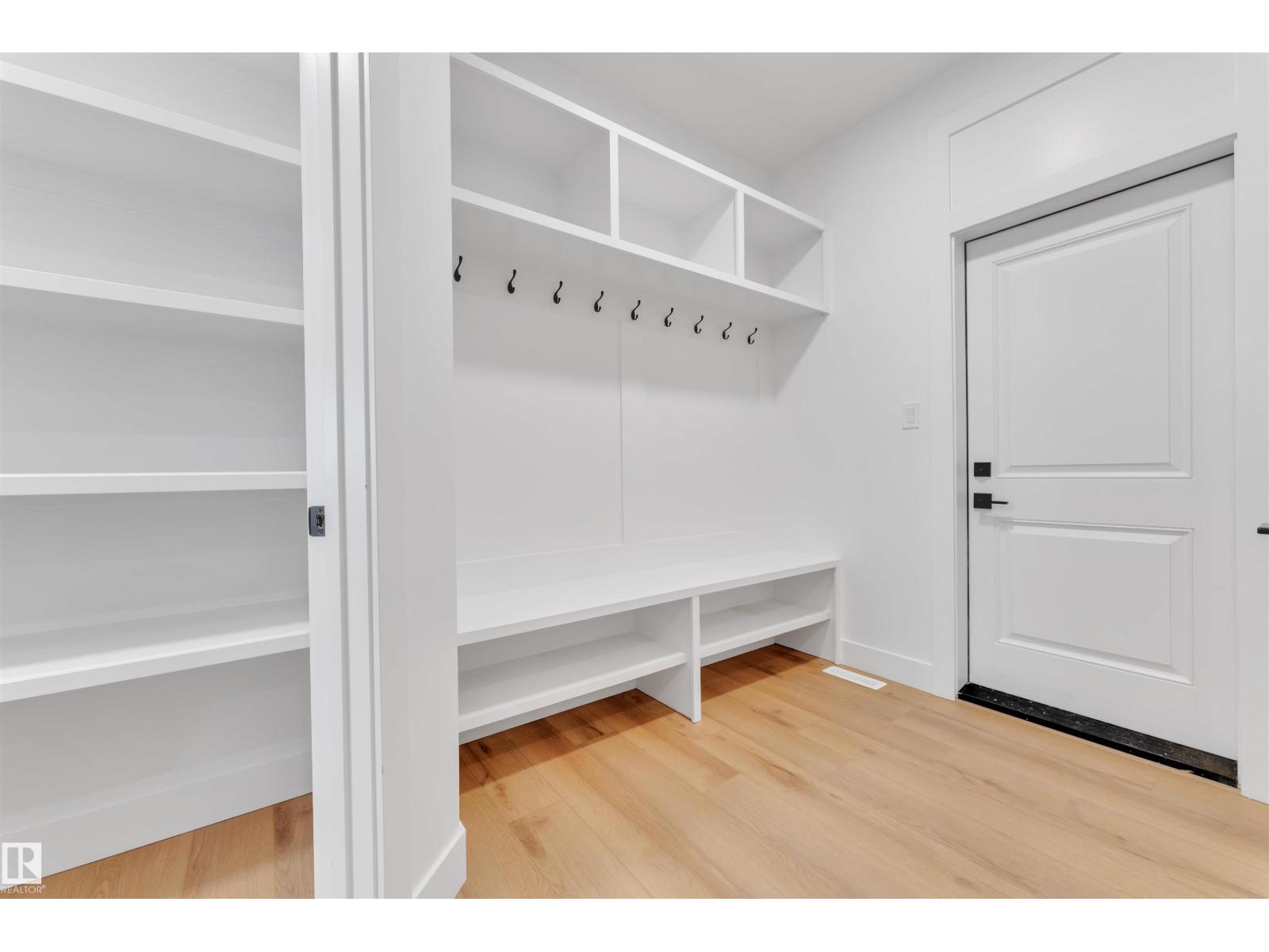 744 ASTORIA WY, Devon