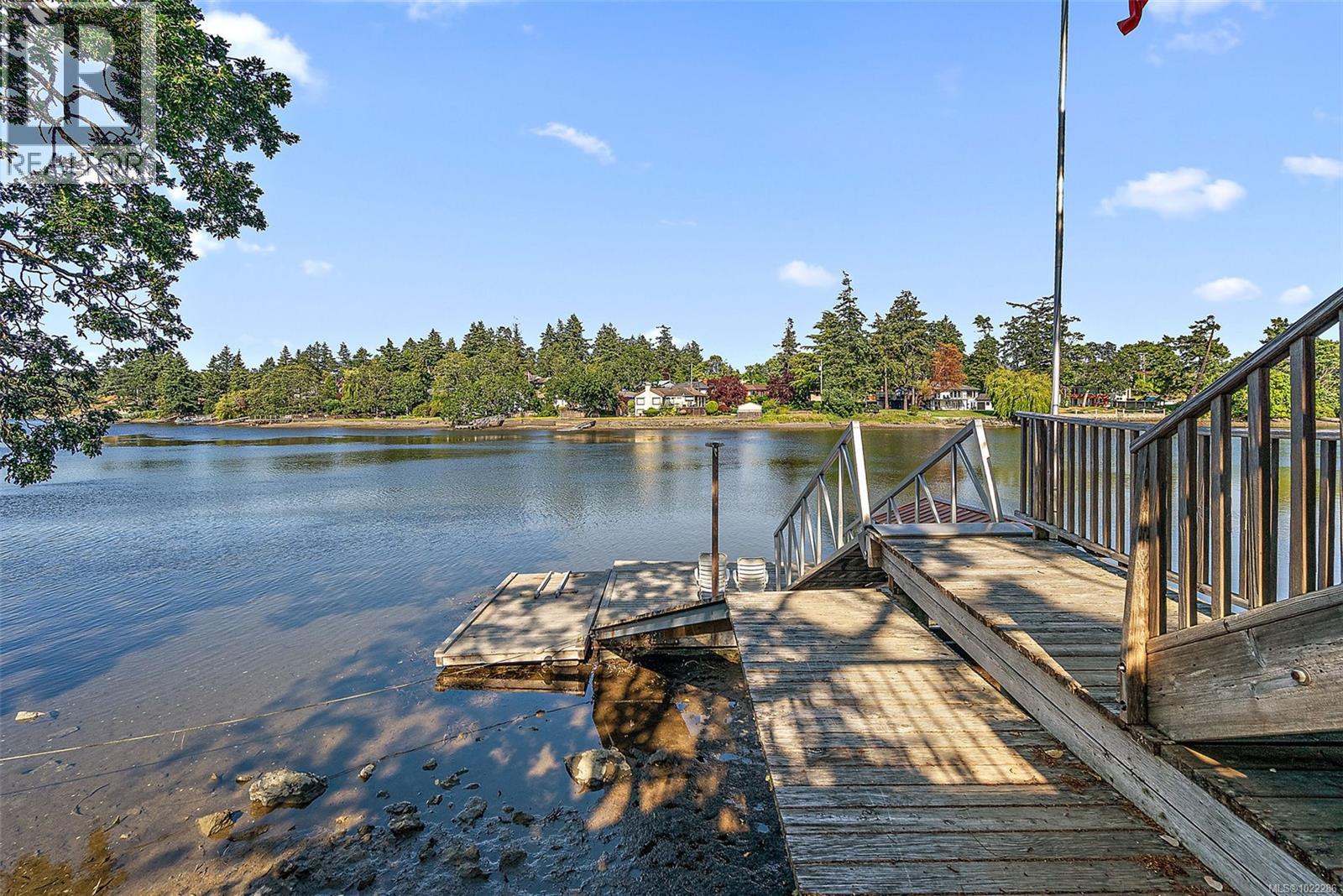 2751 Shoreline Dr, View Royal