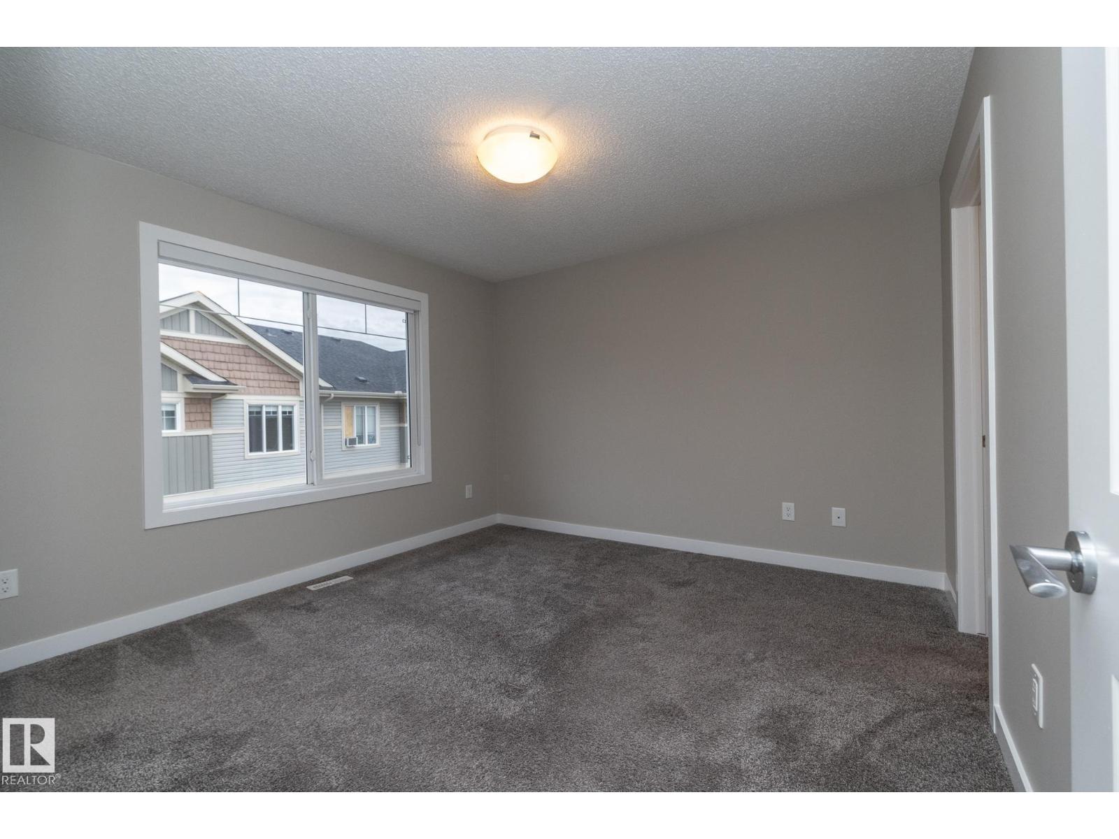 #22 13139 205 ST NW, Edmonton