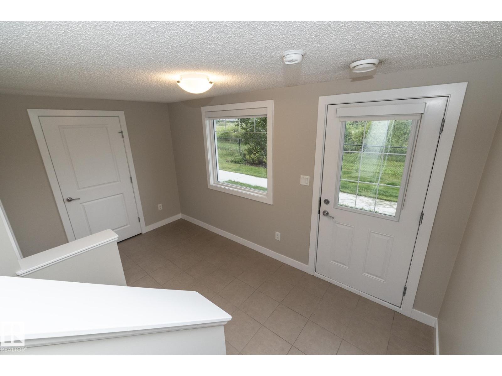 #22 13139 205 ST NW, Edmonton