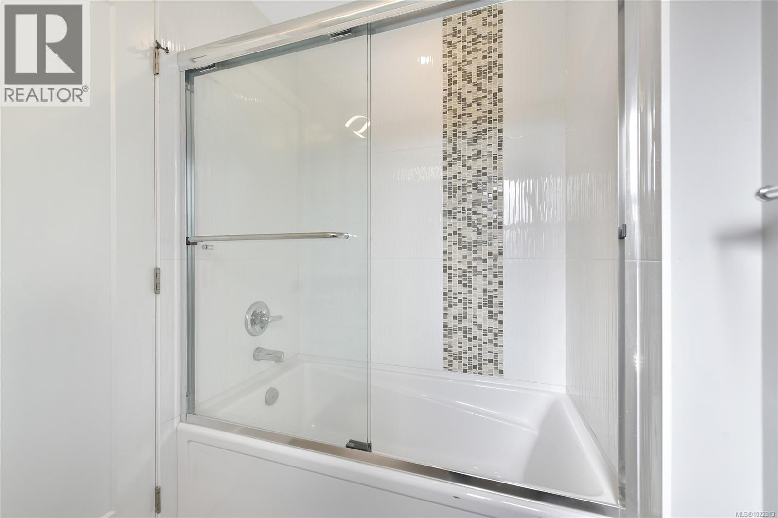 104 3429 HAPPY VALLEY Rd, Langford