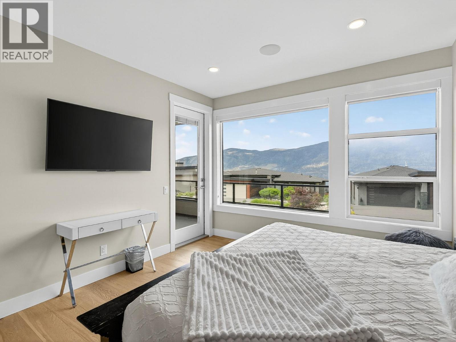  9443 Ledgestone Road, Lake Country