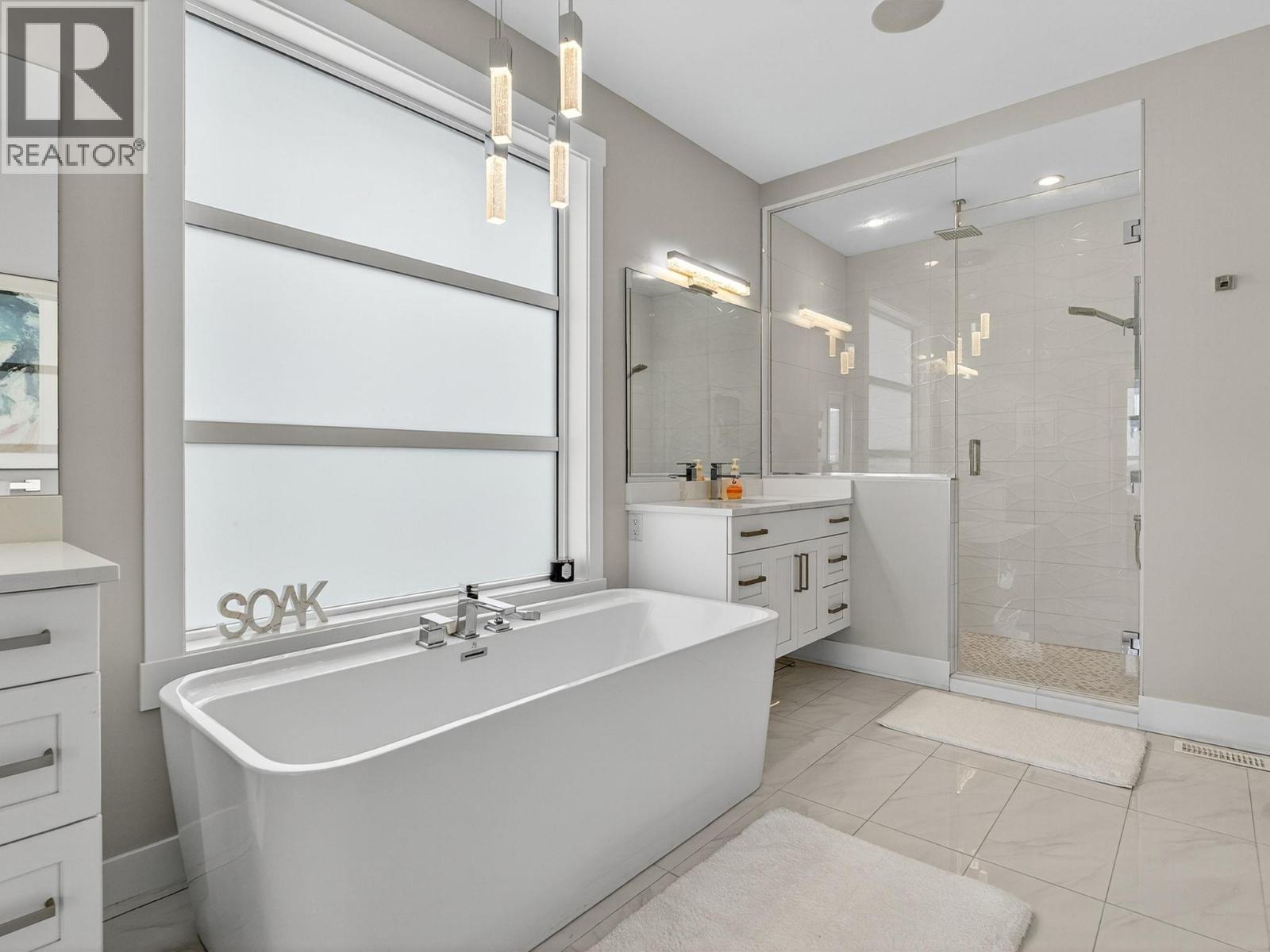  9443 Ledgestone Road, Lake Country