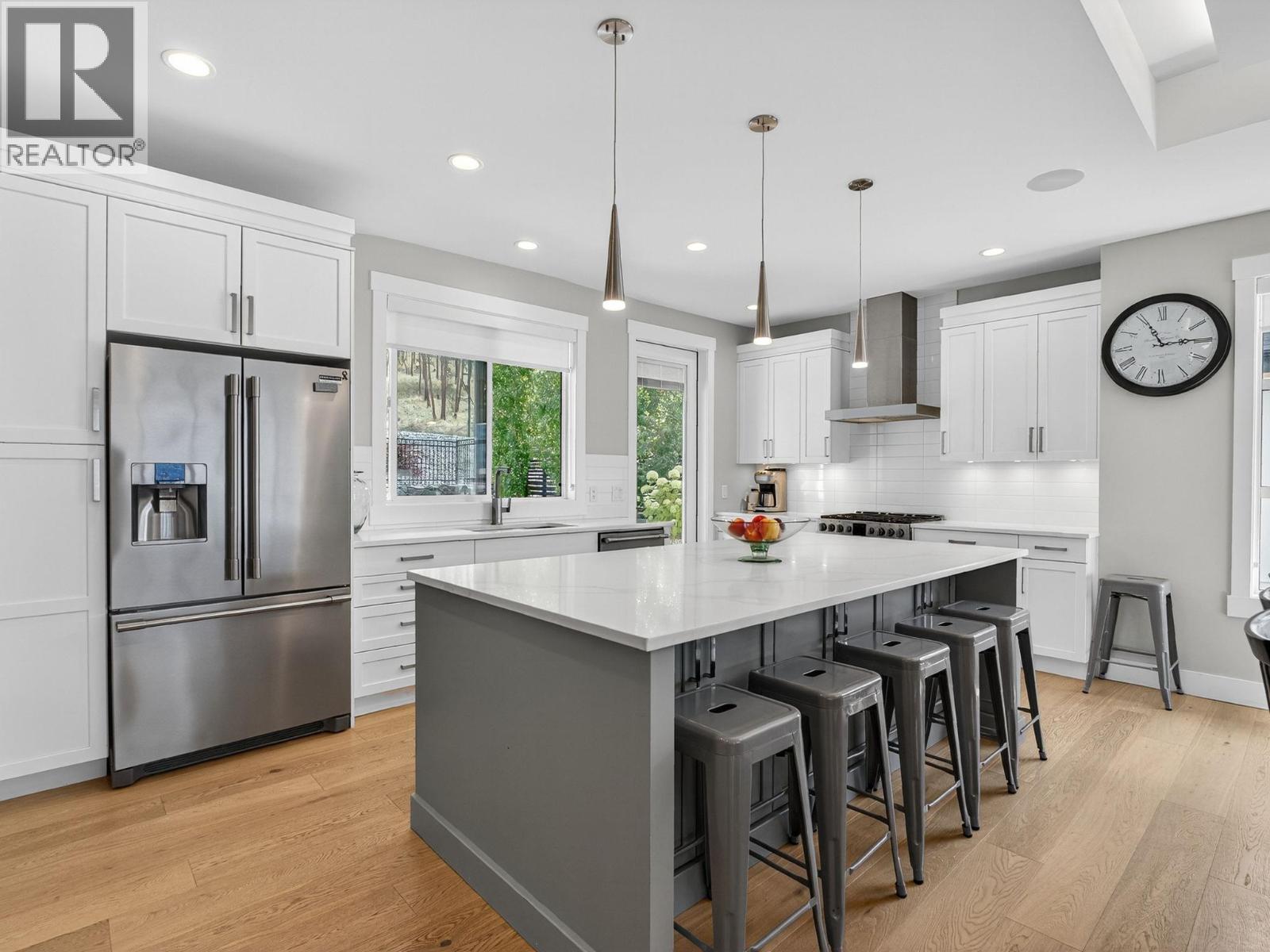  9443 Ledgestone Road, Lake Country