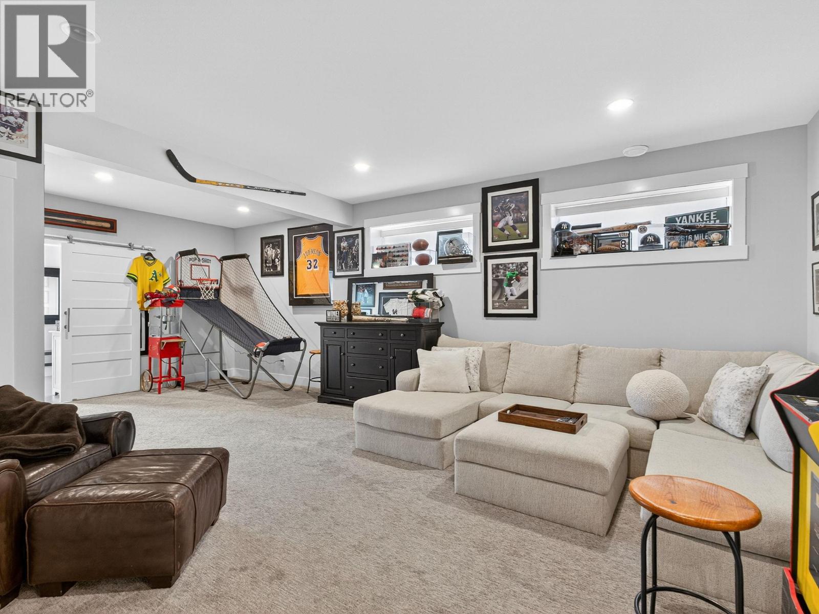  9443 Ledgestone Road, Lake Country