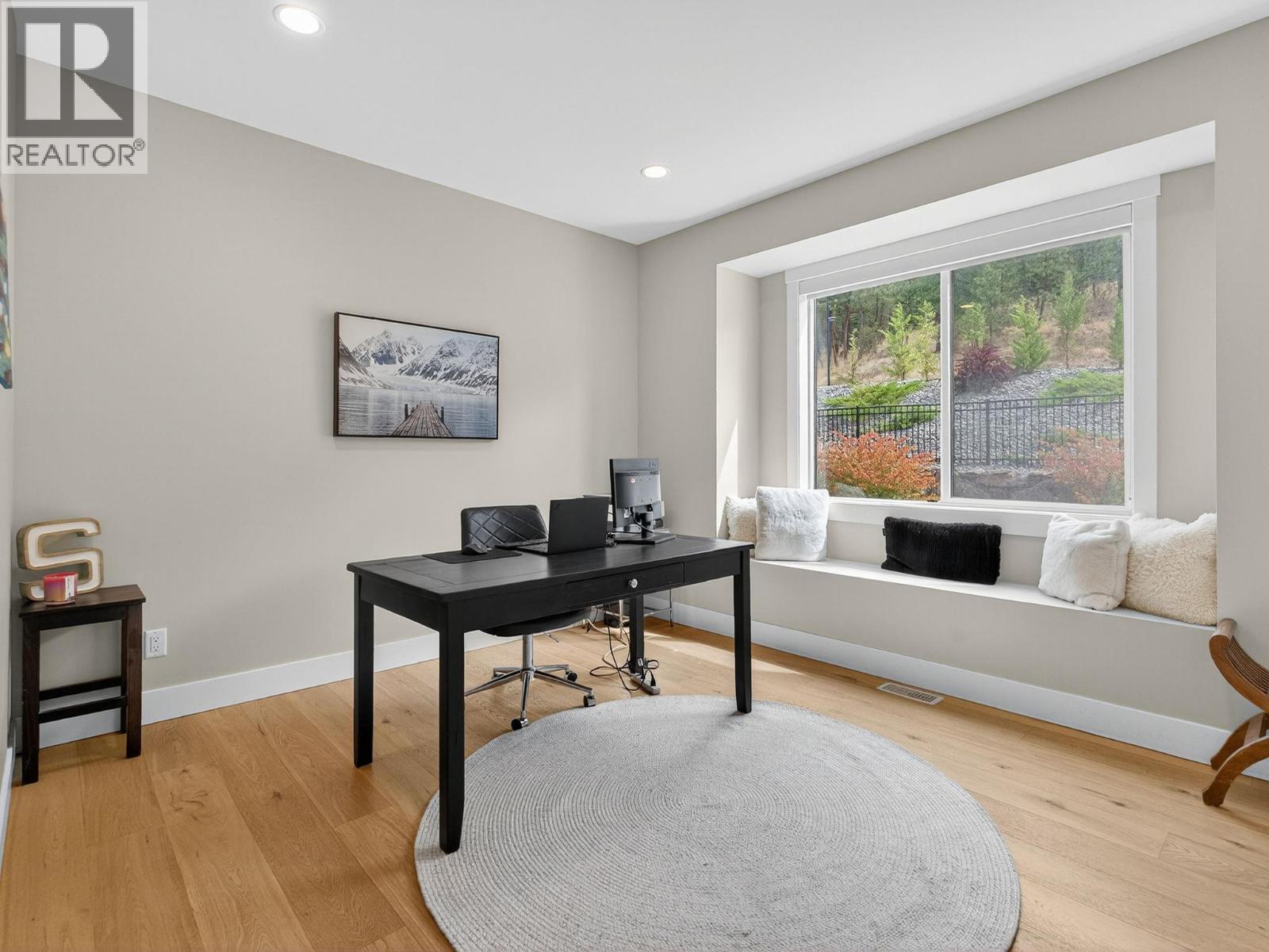  9443 Ledgestone Road, Lake Country