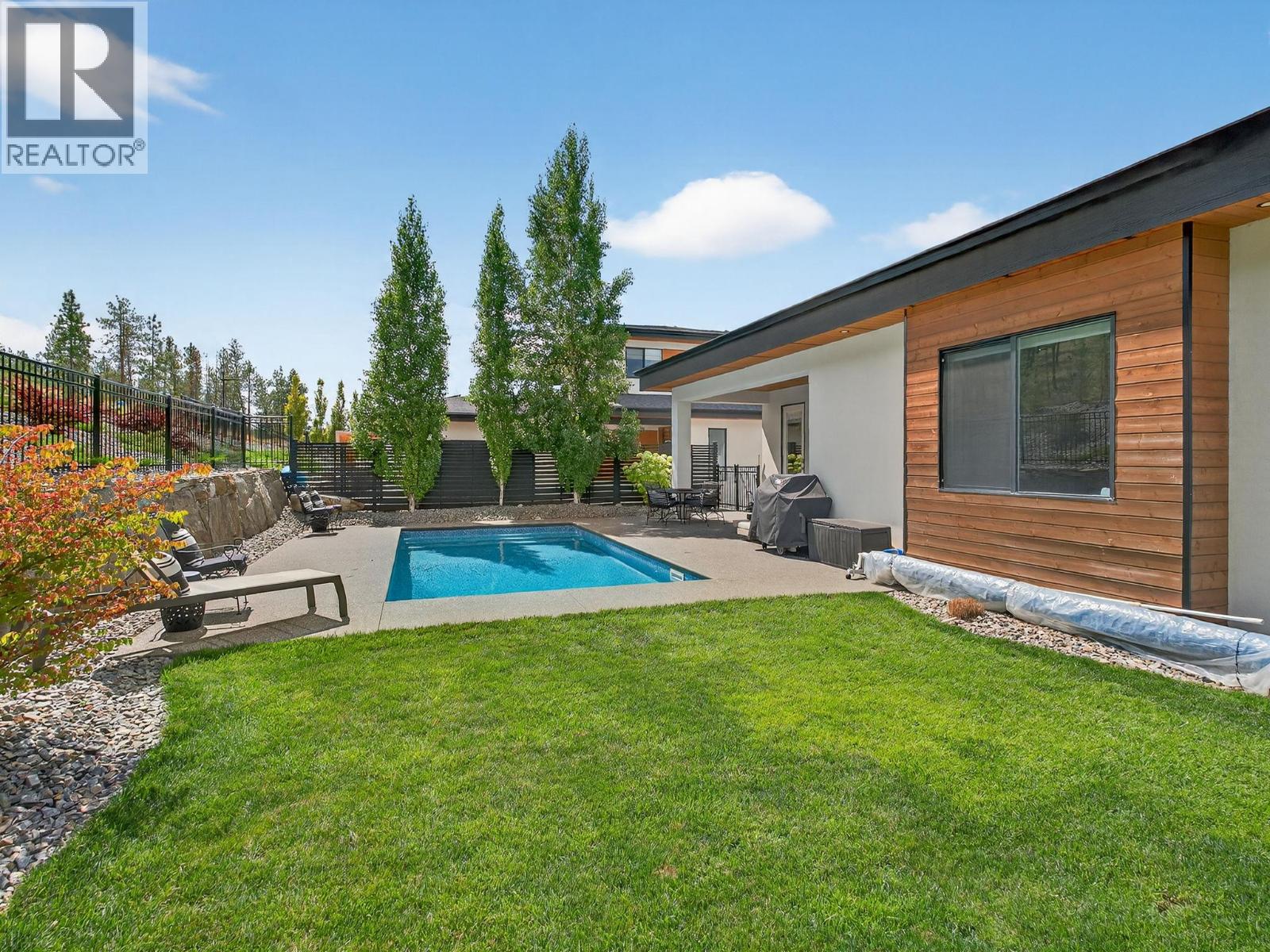  9443 Ledgestone Road, Lake Country