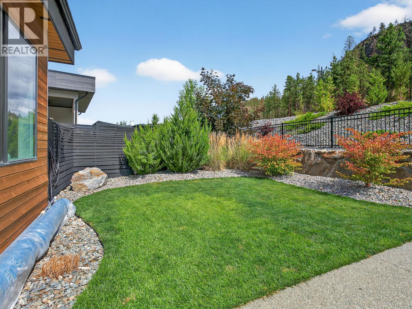  9443 Ledgestone Road, Lake Country