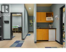A 2343 Broad Street, Regina, SK S4P1Z1 Photo 6