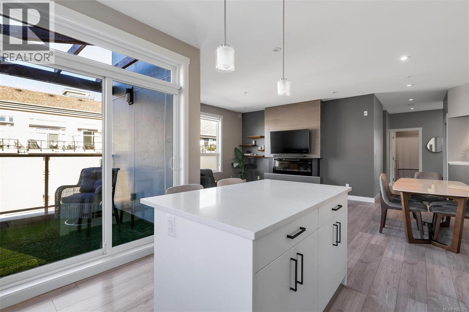 401 2783 Strathmore Road, Langford