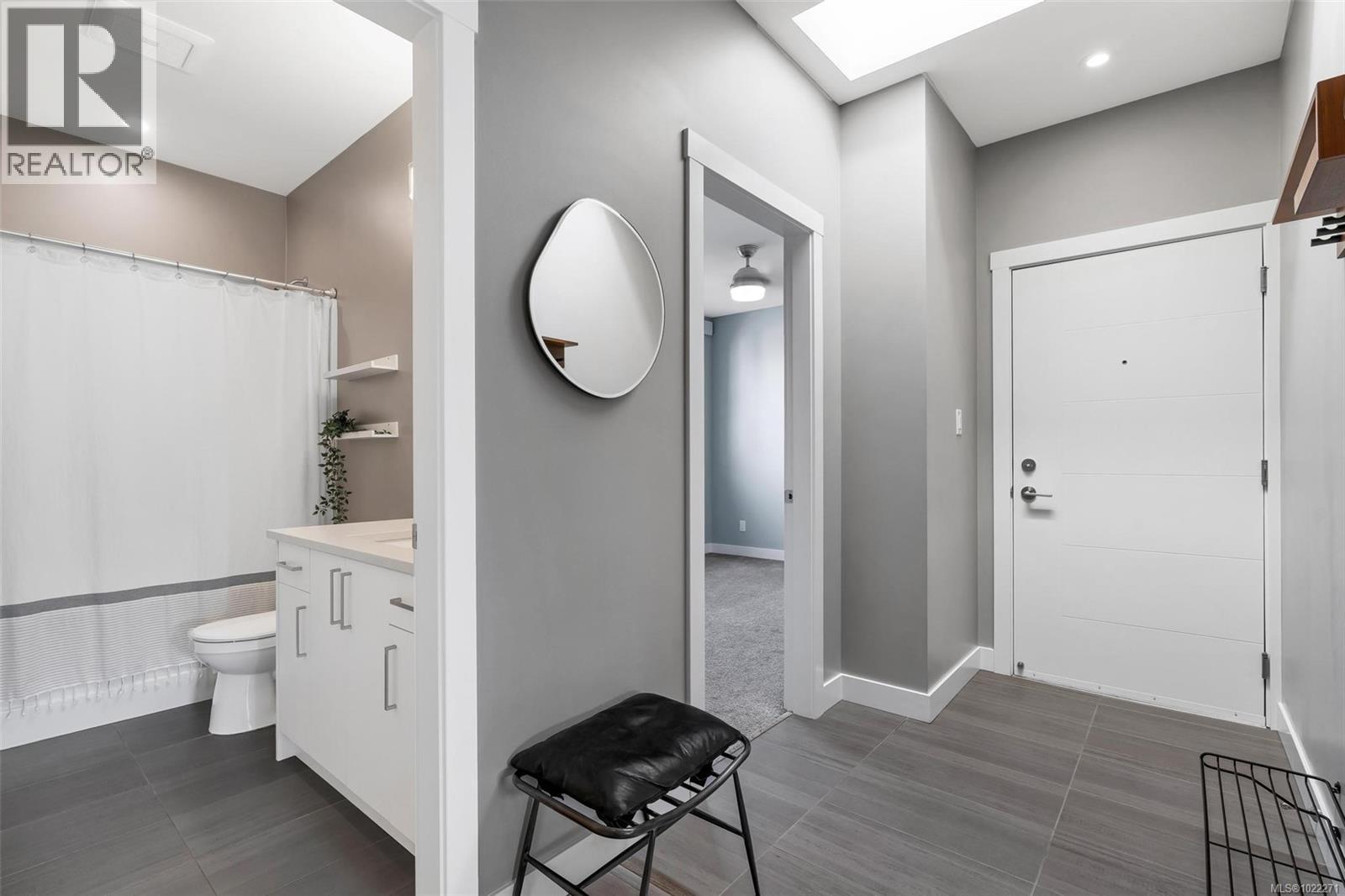 401 2783 Strathmore Road, Langford