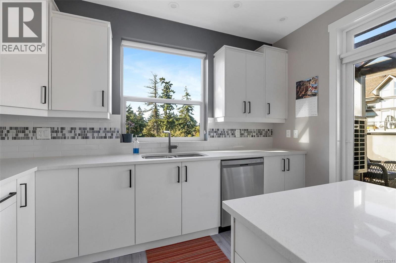 401 2783 Strathmore Road, Langford