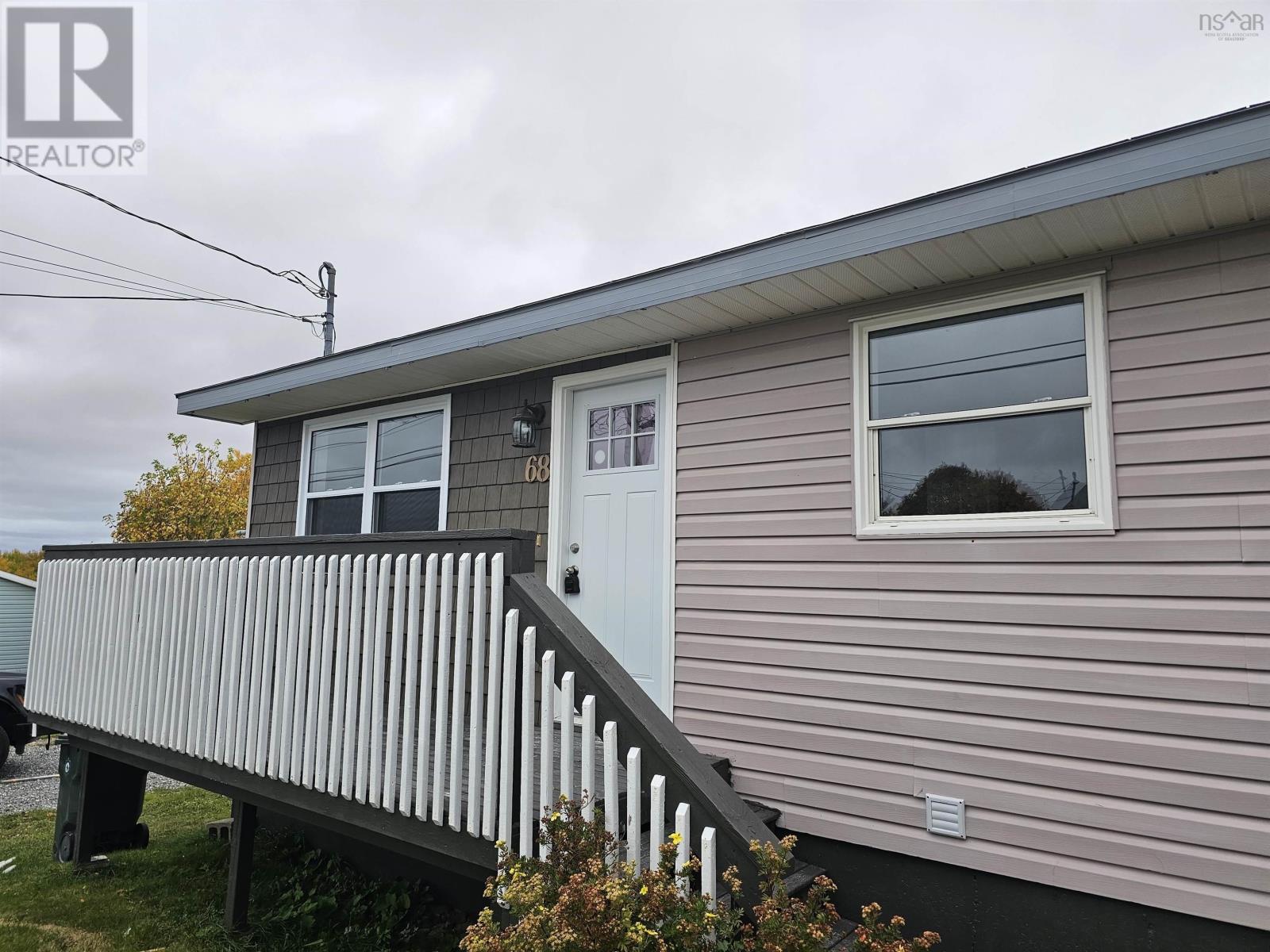 Property 17 of 20 of 68 MacDonald Crescent