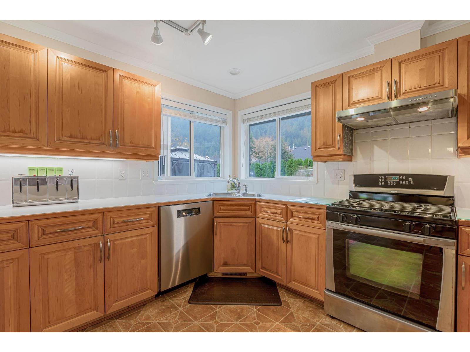 318 MIAMI RIVER DRIVE, Harrison Hot Springs, Harrison Hot Springs