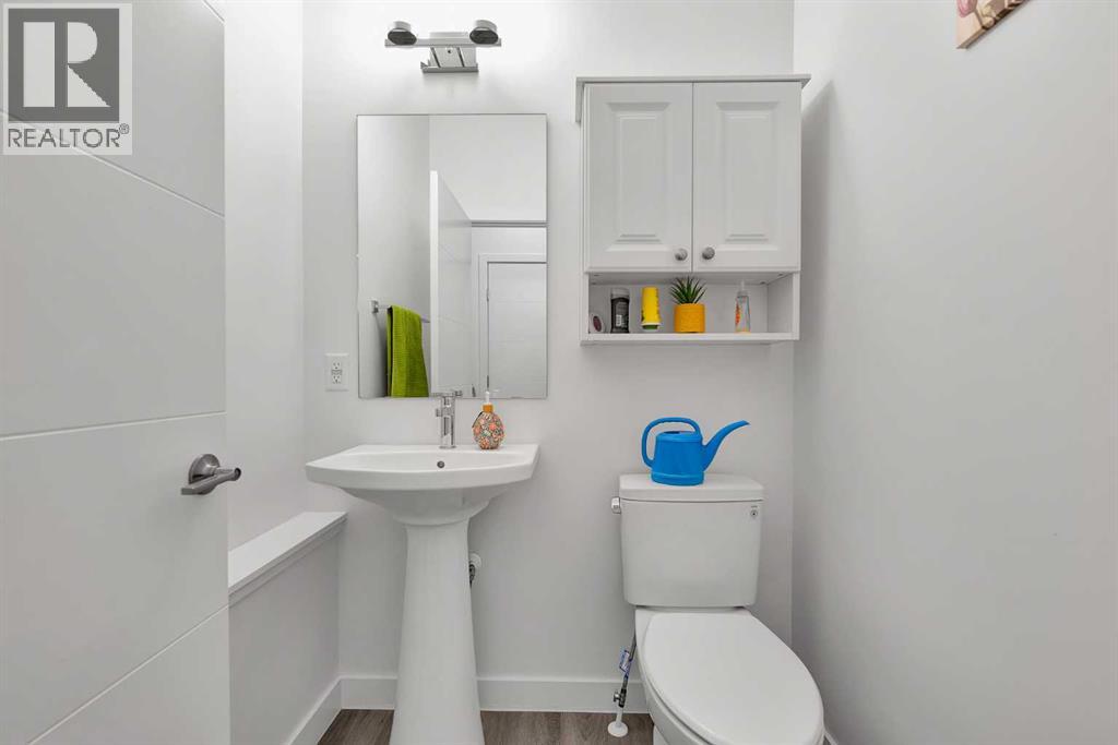 Single Family House for Sale in  Ambleton Drive NW Moraine Calgary 