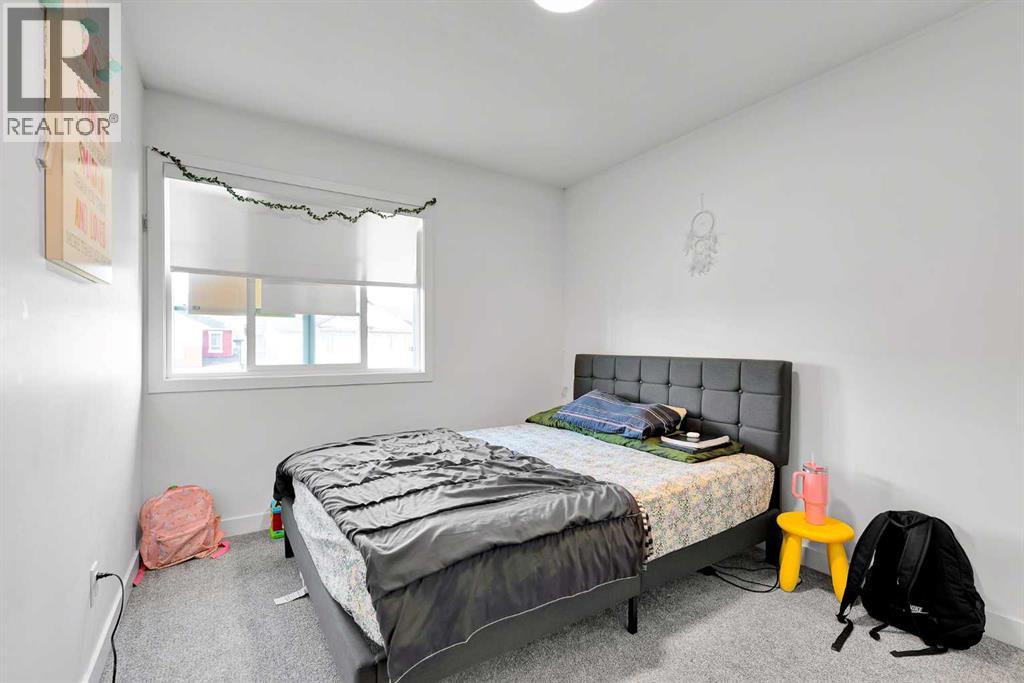 Single Family House for Sale in  Ambleton Drive NW Moraine Calgary 