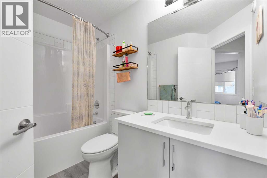 Single Family House for Sale in  Ambleton Drive NW Moraine Calgary 