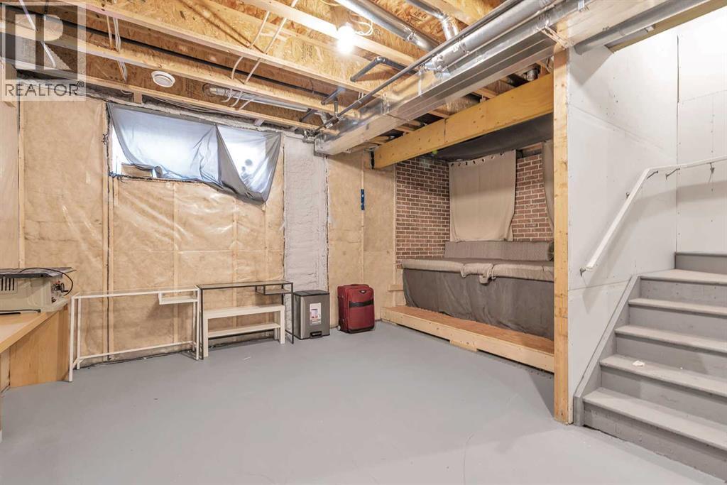 Single Family House for Sale in  Ambleton Drive NW Moraine Calgary 