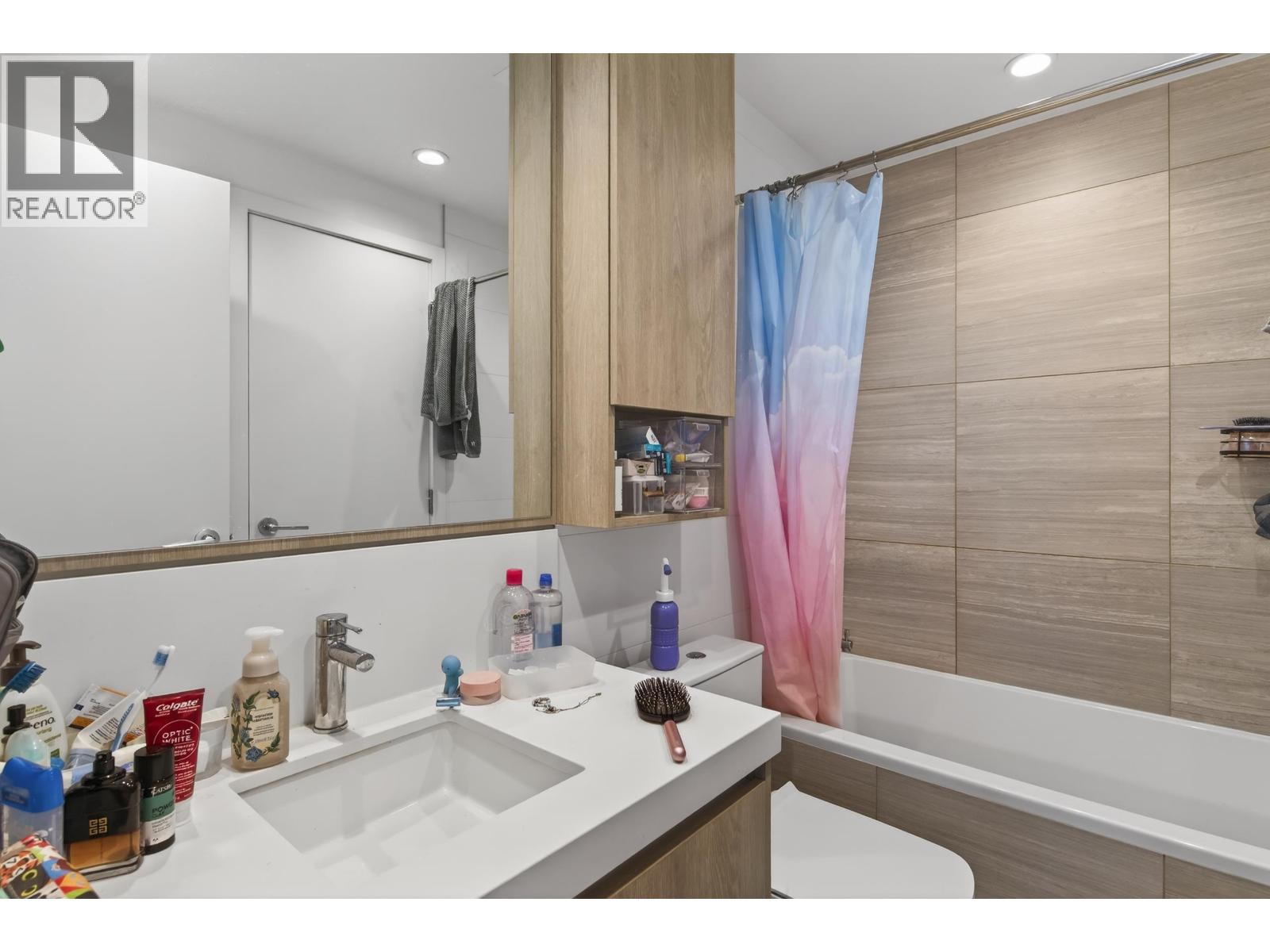 3402 6080 MCKAY AVENUE, Burnaby